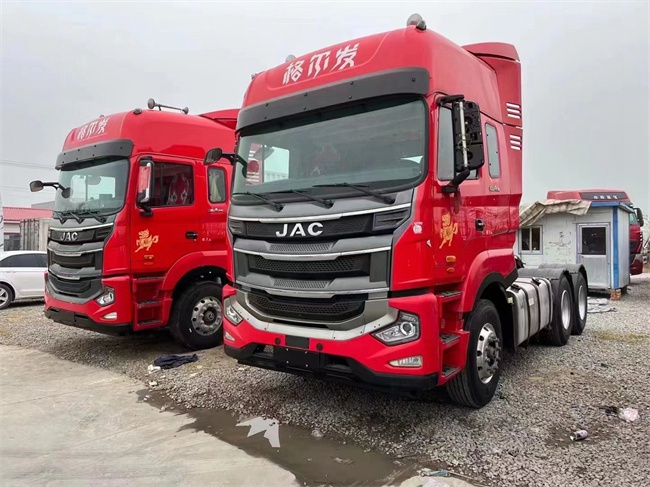 二手半掛牽引車(chē)