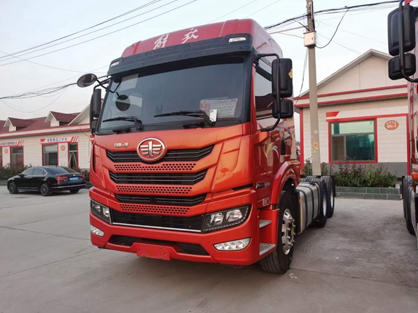 二手國(guó)六解放悍威牽引車