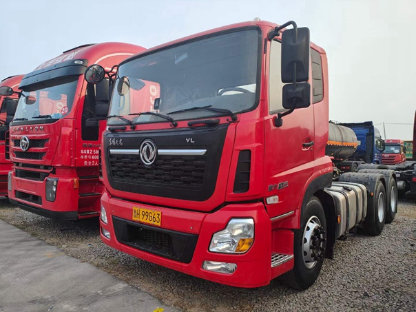 東風(fēng)天龍VL平頂牽引車